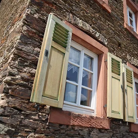 Winzerhaus Wehlener Sonnenuhr Сasa de vacaciones