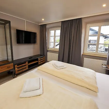 Winzerhaus Wehlener Sonnenuhr Σπίτι διακοπών *