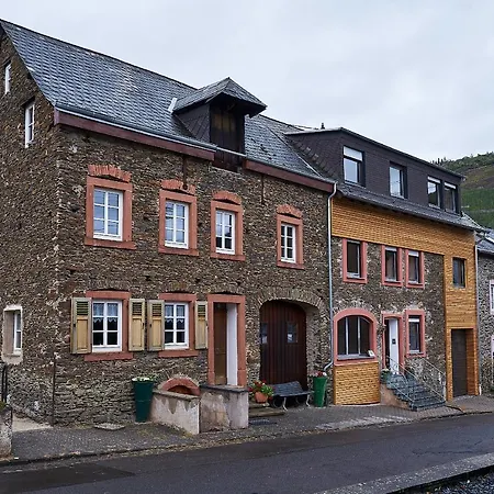 Winzerhaus Wehlener Sonnenuhr