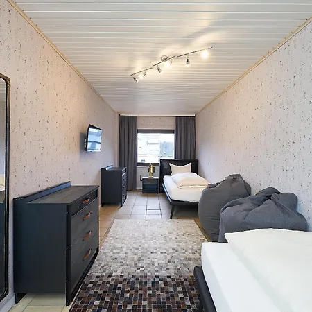 Landhaeuser Wehlener Sonnenuhr Mit Gartensauna Holiday home